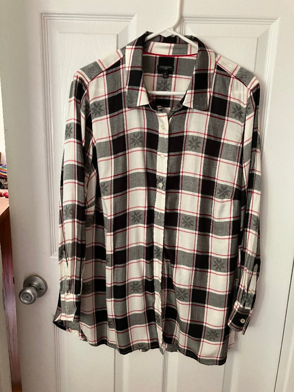 TALBOTS Button-down Ladies' Blouse/Shirt Black/White Snowflacke pattern Size 1X